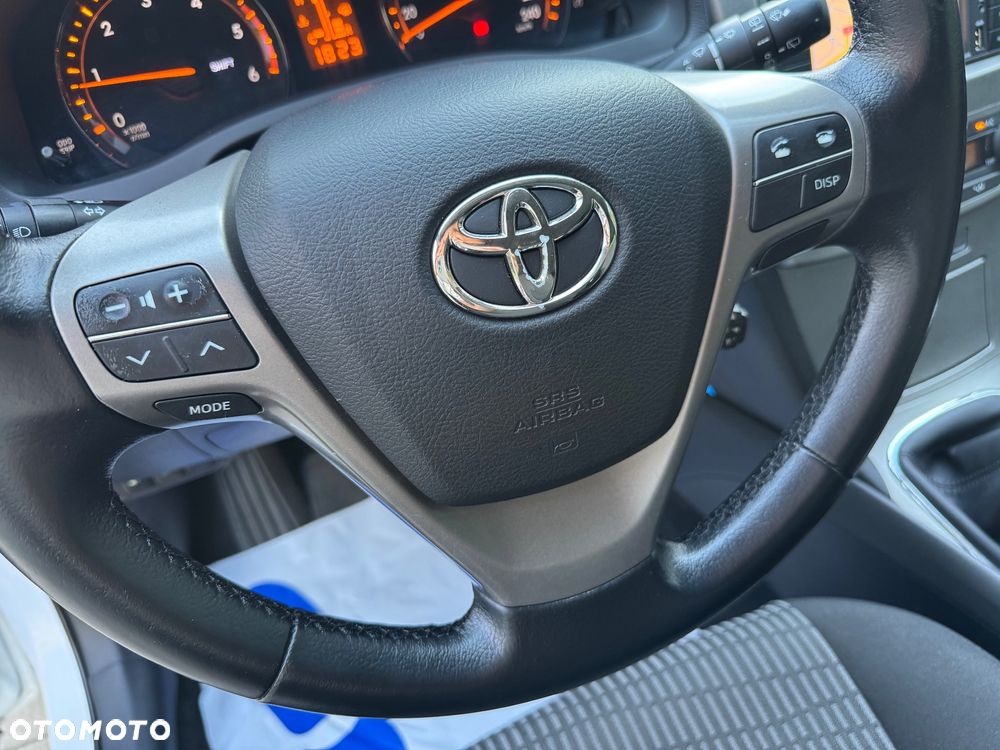 Toyota Avensis 2.0 D-4D Sol plus+NAVI - 23