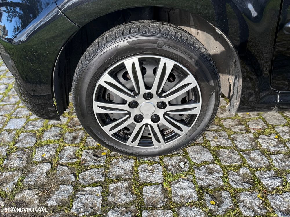 Peugeot 107 1.0 Black&Silver - 12