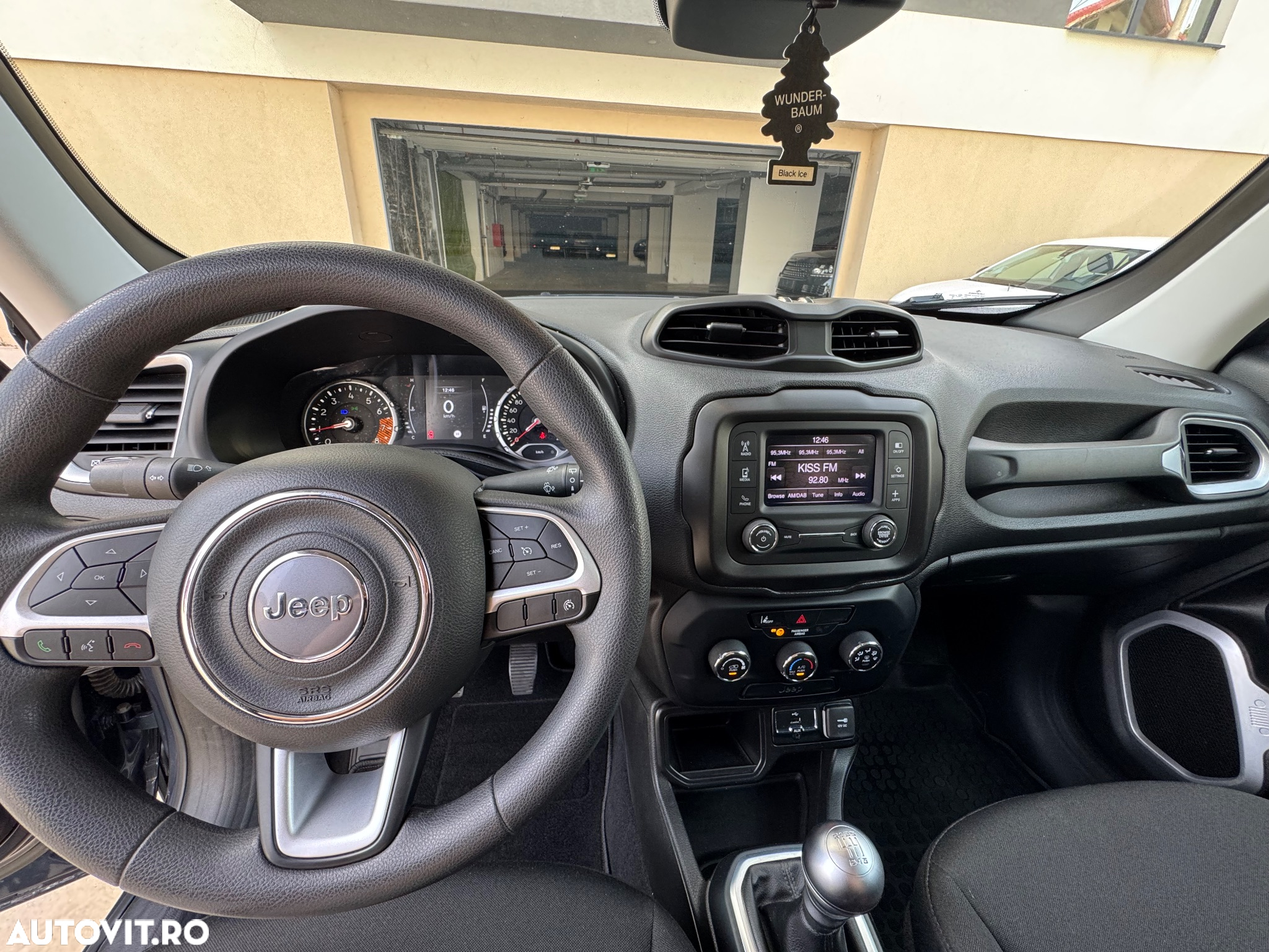 Jeep Renegade - 12