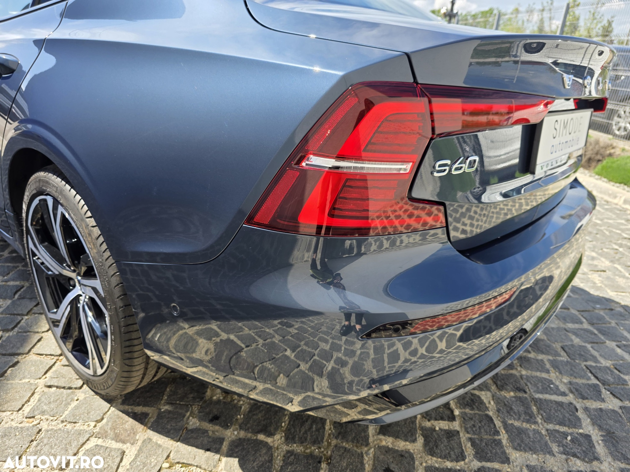 Volvo S60 B5 B AWD Ultimate Dark - 17