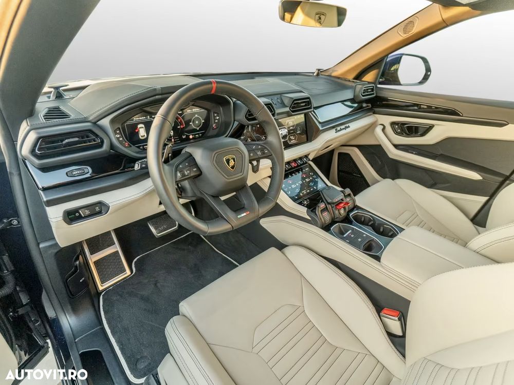 Lamborghini URUS - 11