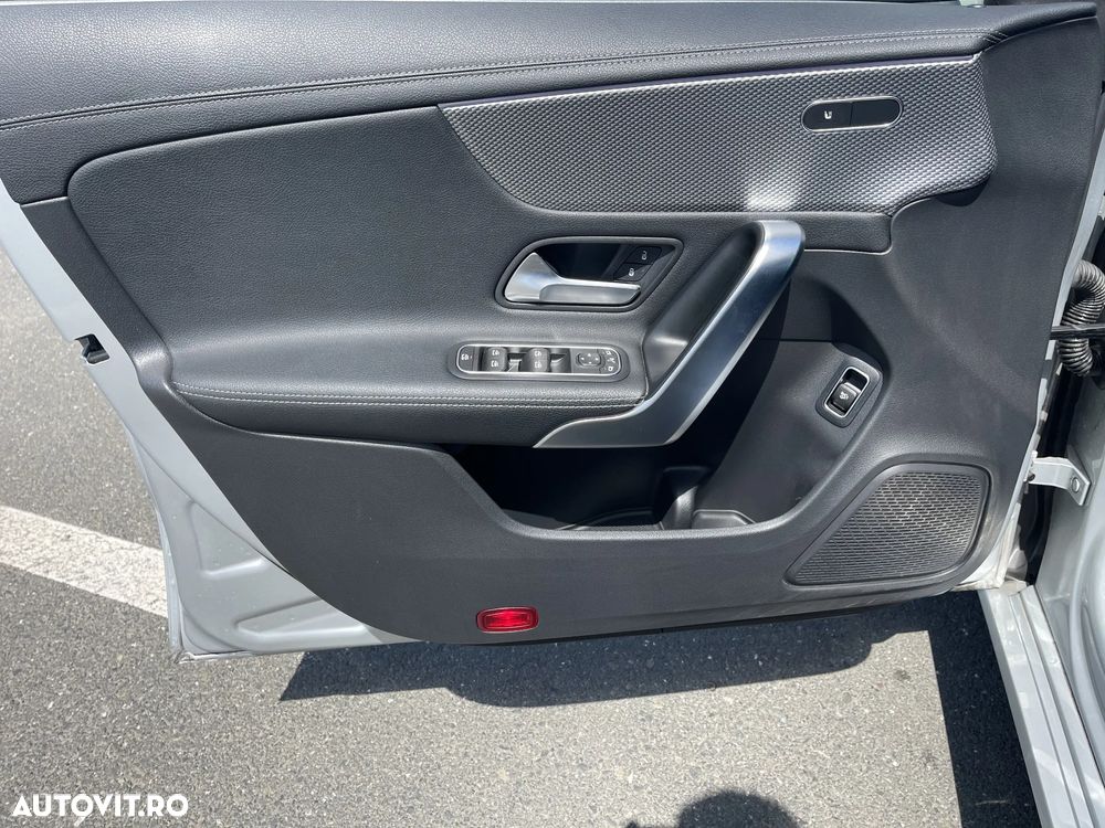 Mercedes-Benz CLA 180 - 11