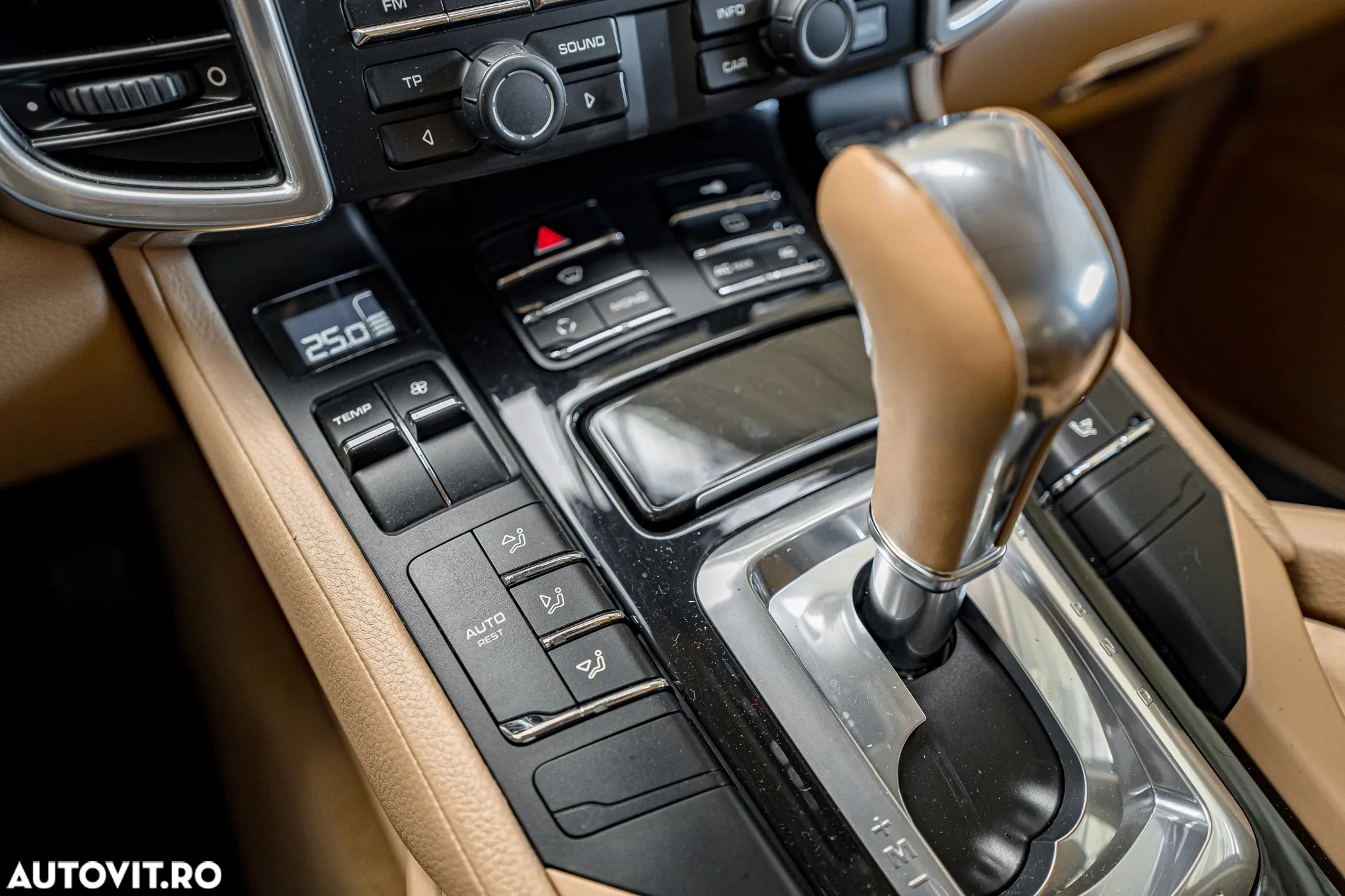 Porsche Cayenne 3.0 L V6 - 10