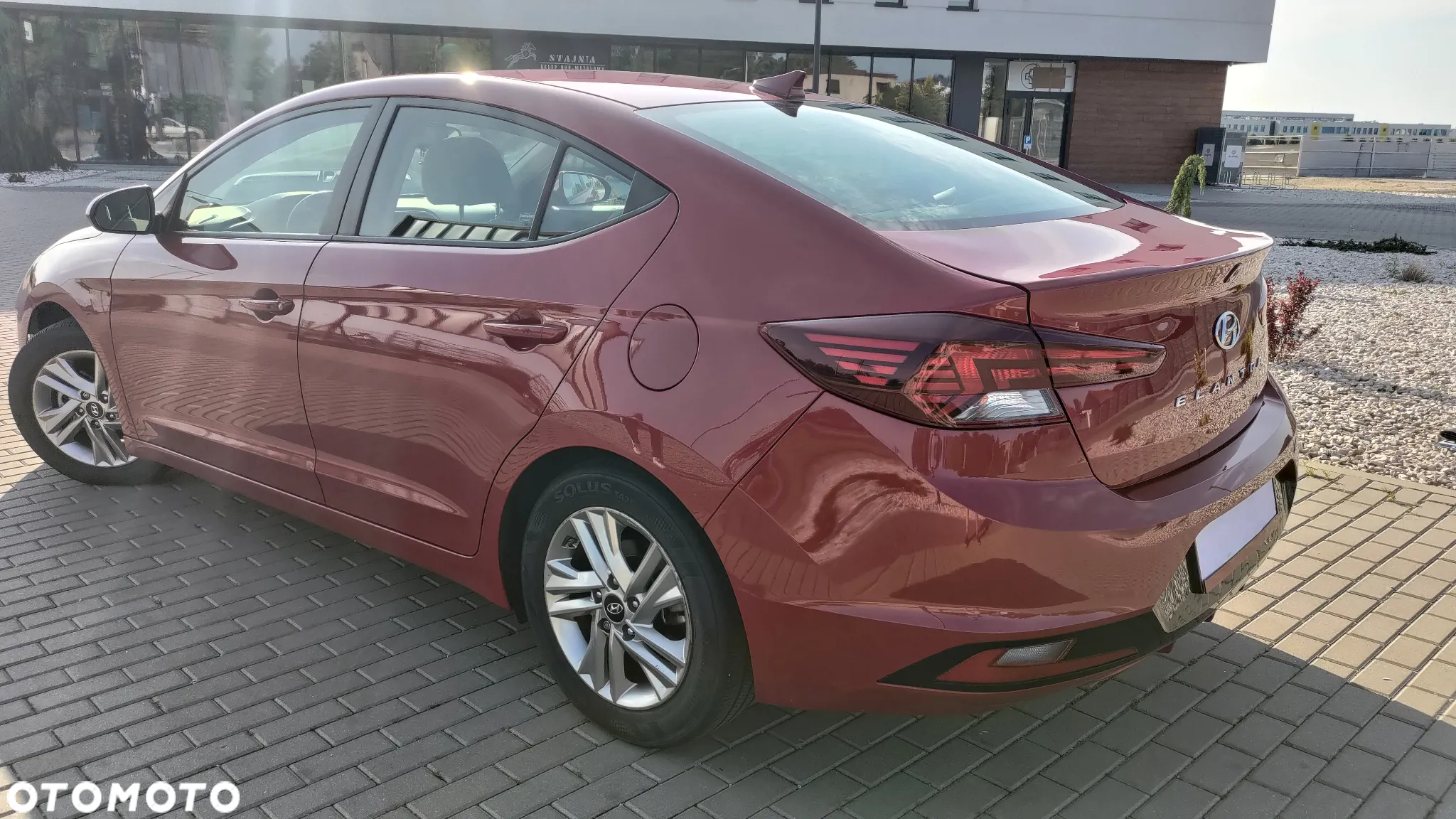 Hyundai Elantra - 5