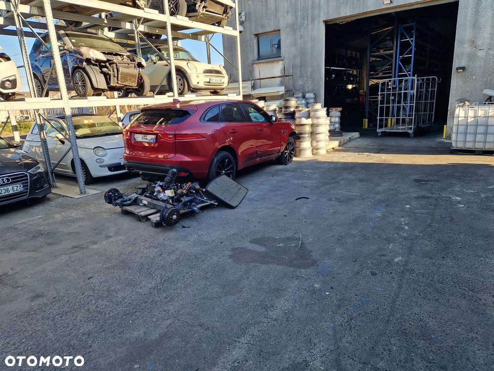 Jaguar F-Pace 20d R-Sport - 7