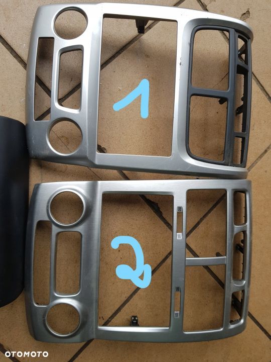 Kia Sportage II Ramka Radia - 1