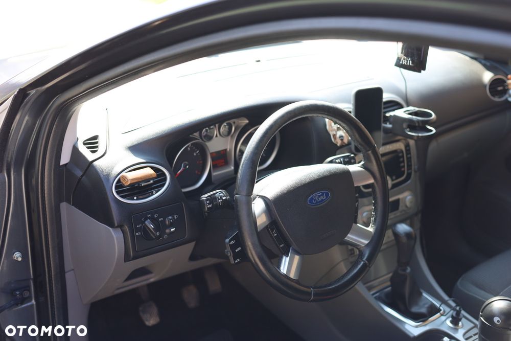 Ford Focus 1.8 Titanium - 32