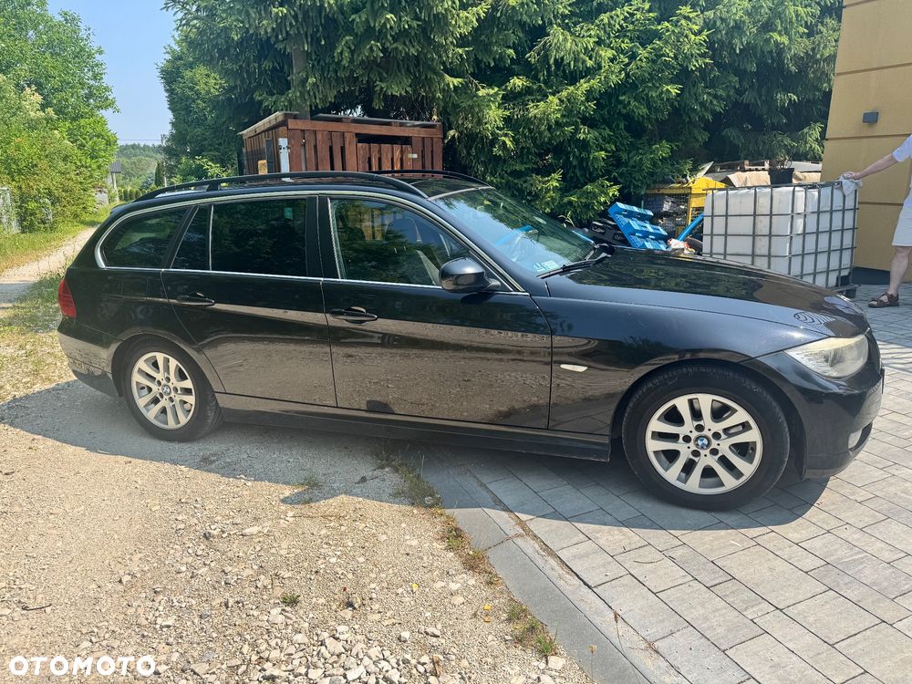 BMW Seria 3 318d - 4