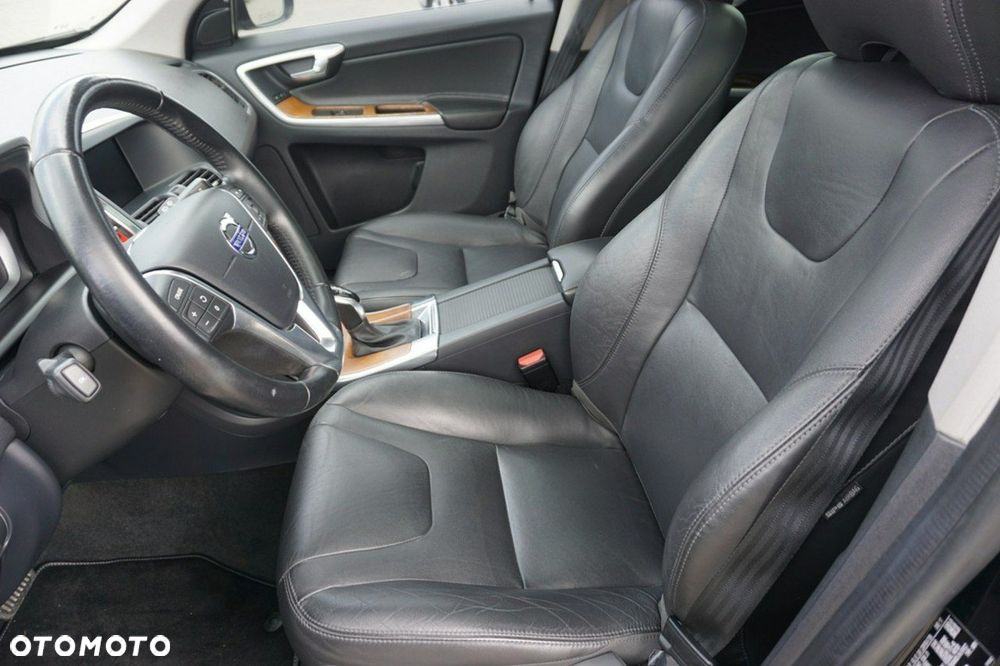 Volvo XC 60 T5 AWD Inscription - 9