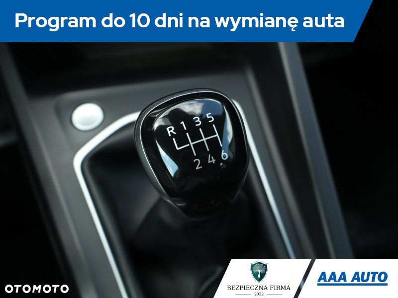 Volkswagen Golf - 20