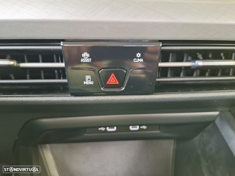 VW Golf 1.0 TSI Life - 24