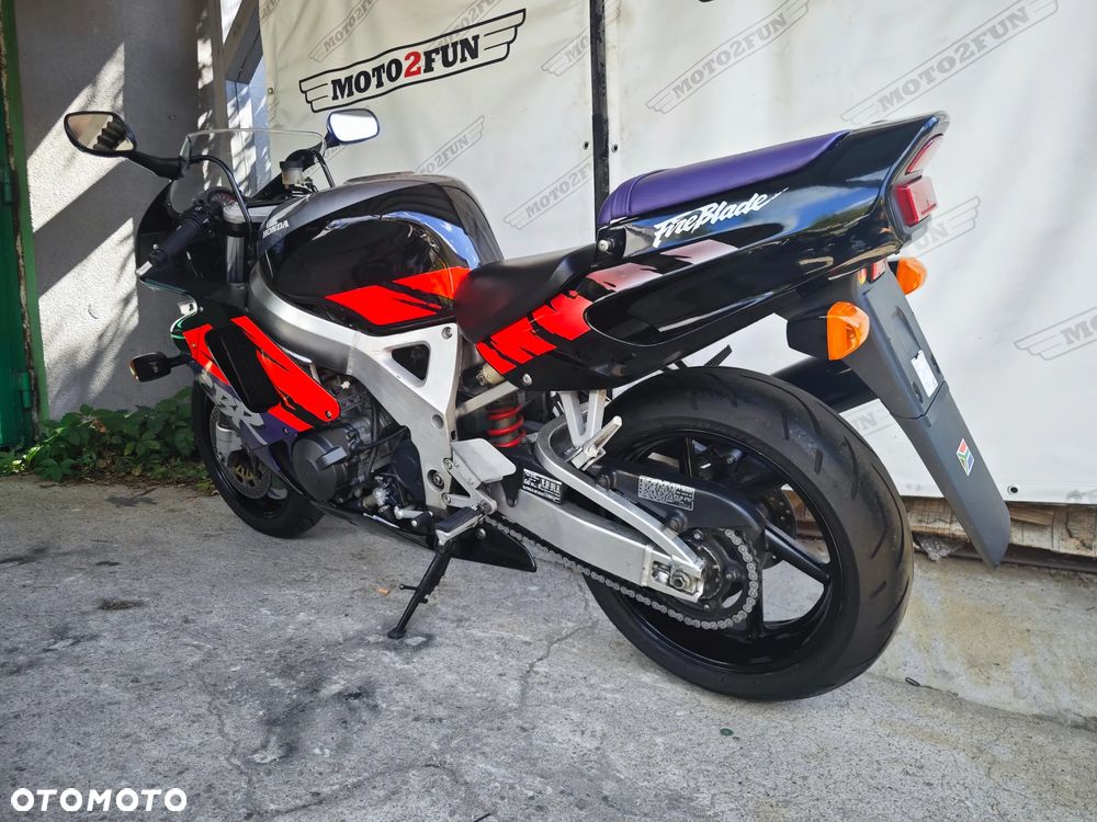 Honda CBR - 6
