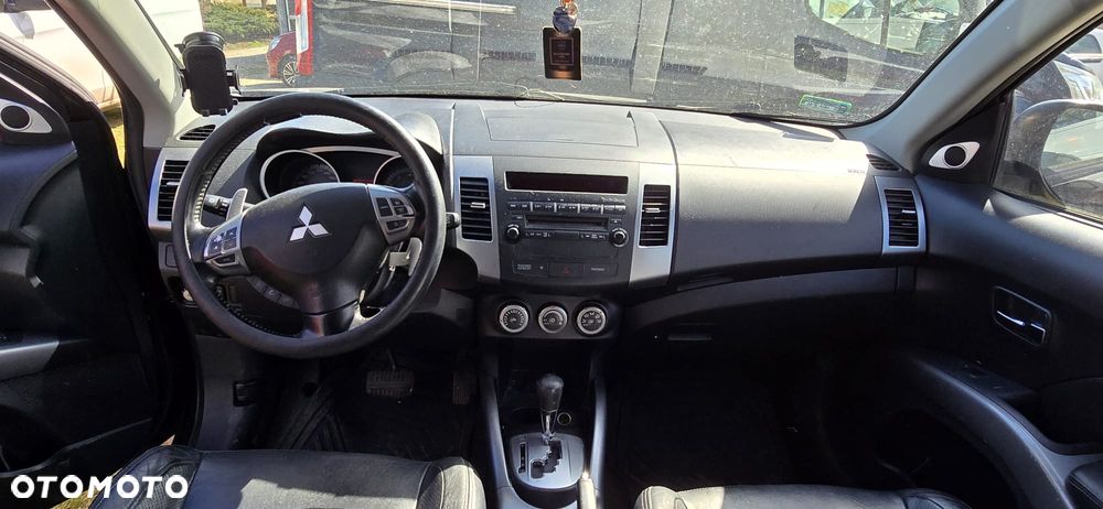 Mitsubishi Outlander 2.4 Invite CVT - 11