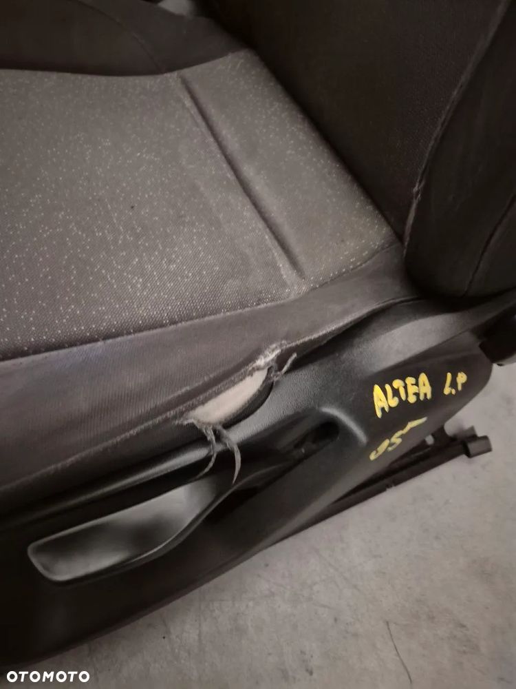 SEAT LEON II / ALTEA  / TOLEDO II FOTEL, KANAPA / BOCZEK DRZWI(dostępne 4 komplety foteli) - 23