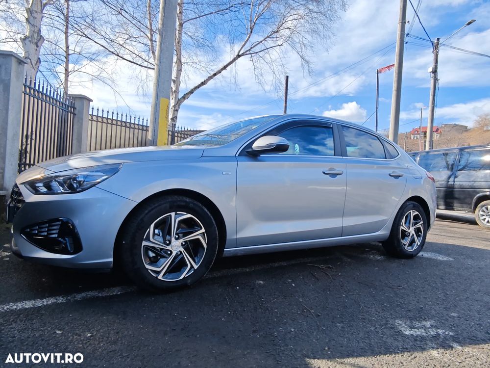 Hyundai i30 1.5 T-GDI MHEV 160CP Highway - 3