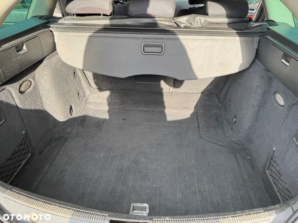 Alfa Romeo 159 1.9 JTDM 8V DPF Distinctive - 28