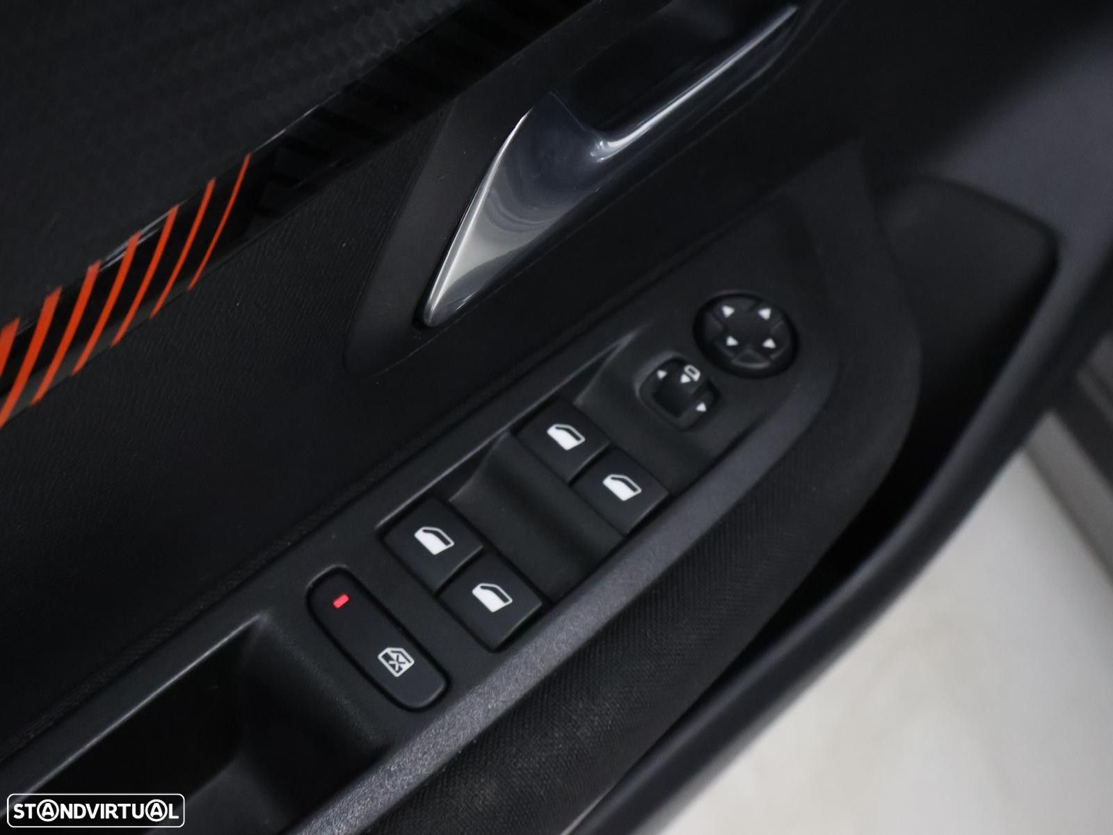Peugeot 208 1.2 PureTech Active Pack - 11