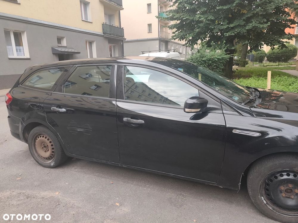 Ford Mondeo 1.6 Ambiente - 2