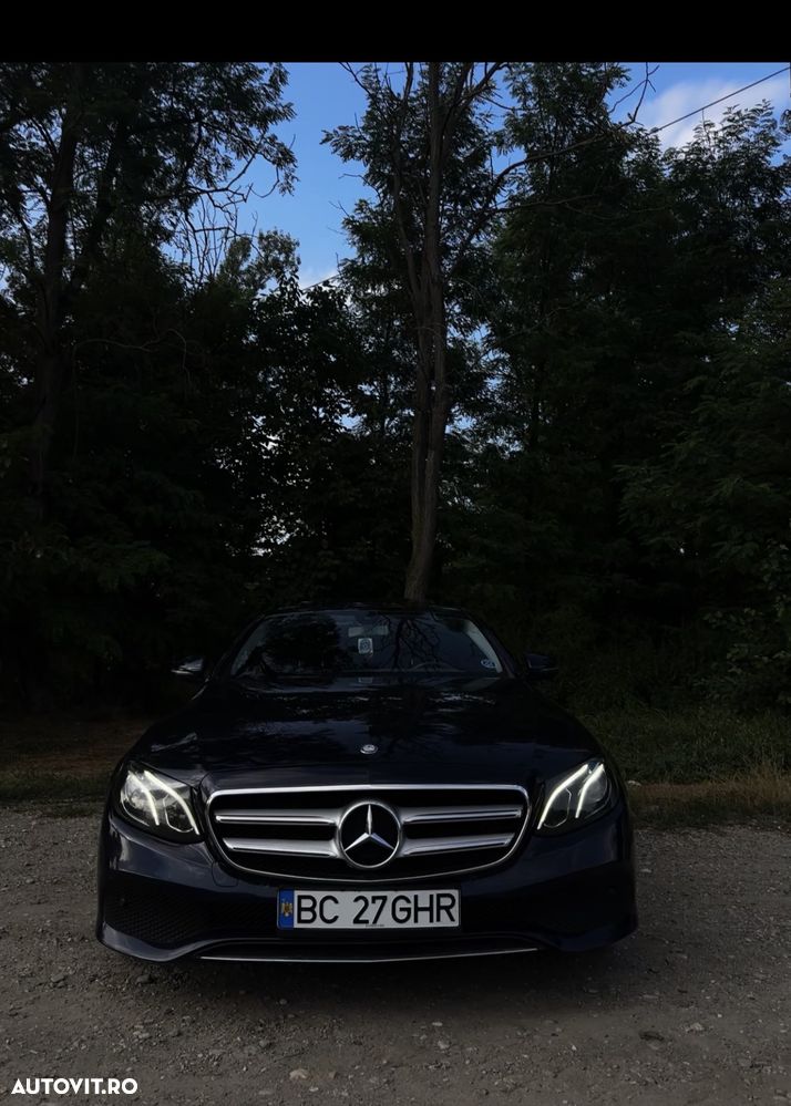 Mercedes-Benz E 220 d Aut. - 1