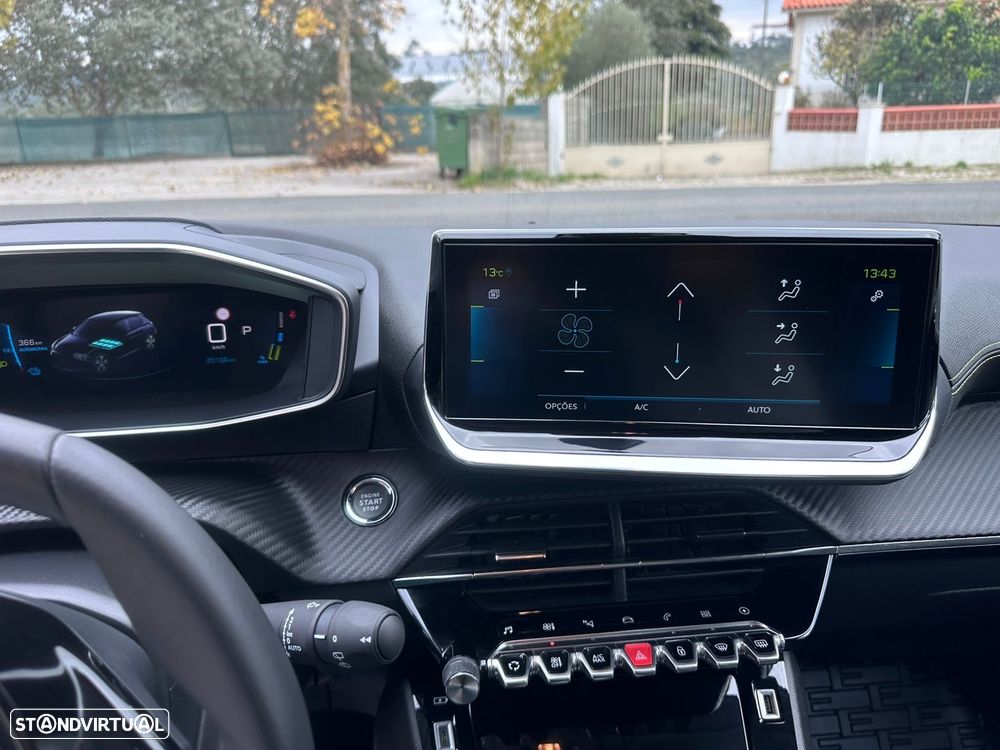 Peugeot e-208 Allure - 15