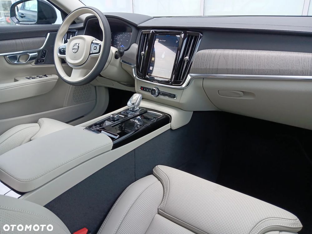 Volvo V90 - 16