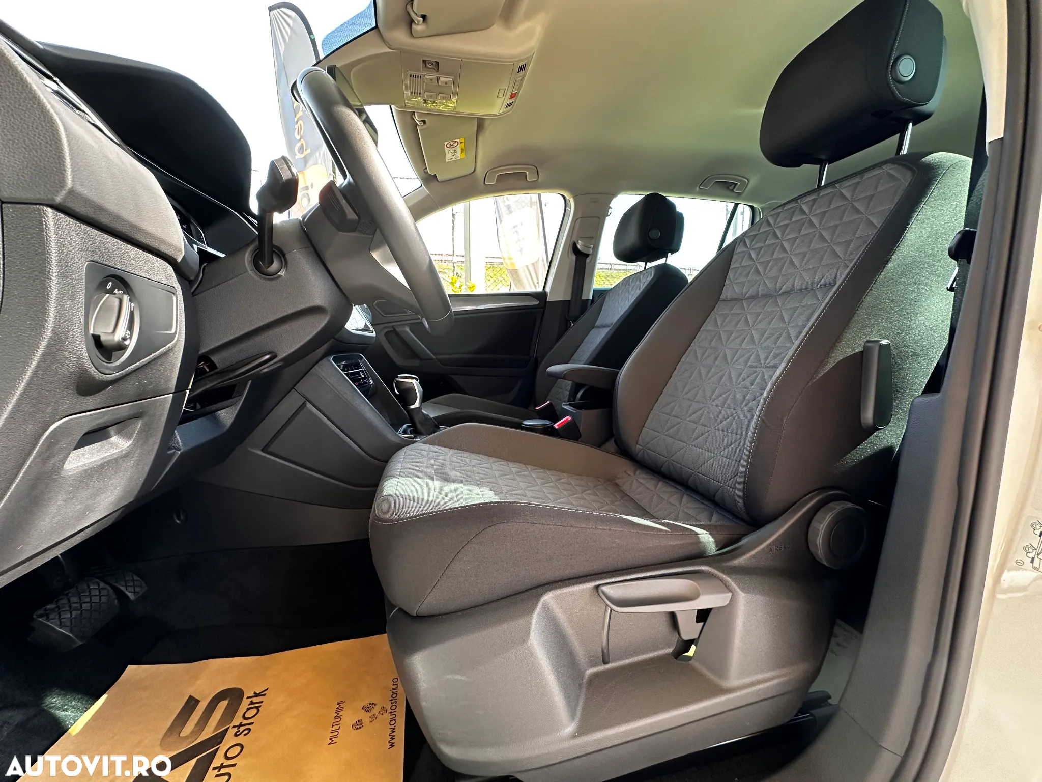 Volkswagen Tiguan 1.5 eTSI OPF DSG Life - 17
