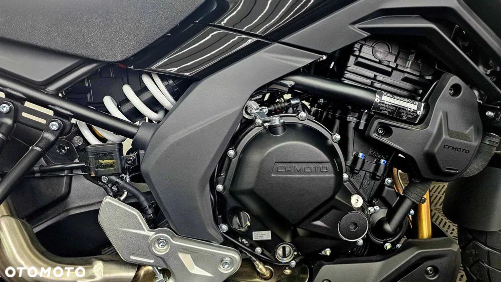 CFMoto 700MT - 6