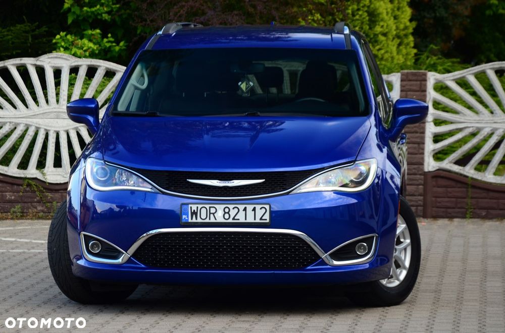 Chrysler Pacifica - 4