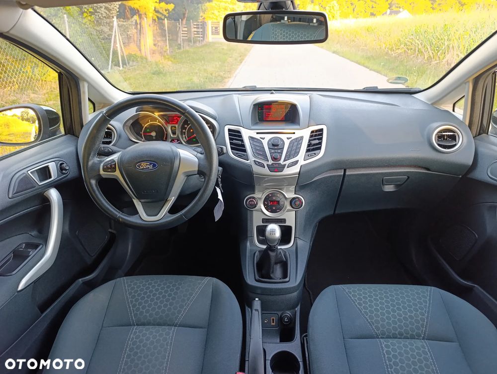 Ford Fiesta 1.25 Titanium - 10