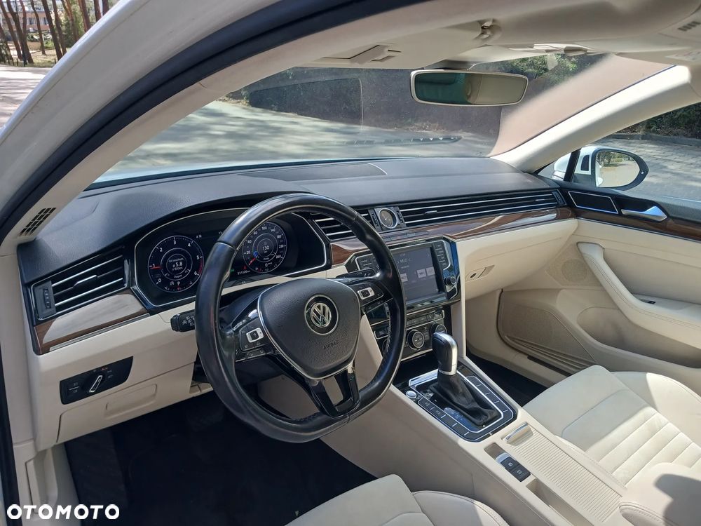 Volkswagen Passat 2.0 TDI BMT Highline DSG - 9