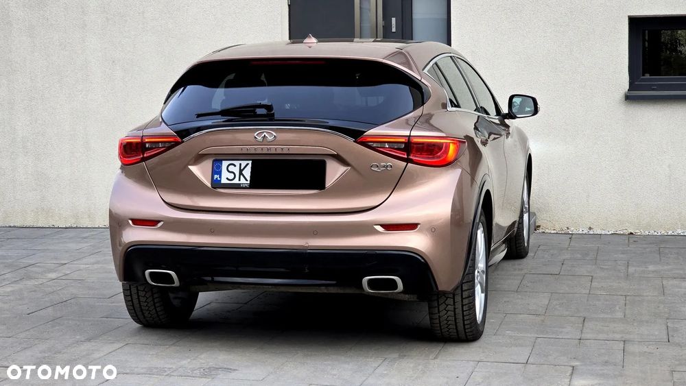 Infiniti Q30 1.6t Business Executive - 14