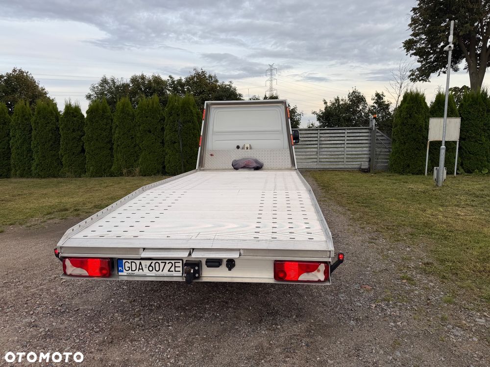 Mercedes-Benz Sprinter - 12