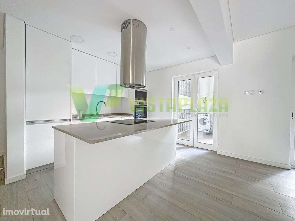 Apartamento T3 Completamente Remodelado em Portimão - Grande imagem: 3/19