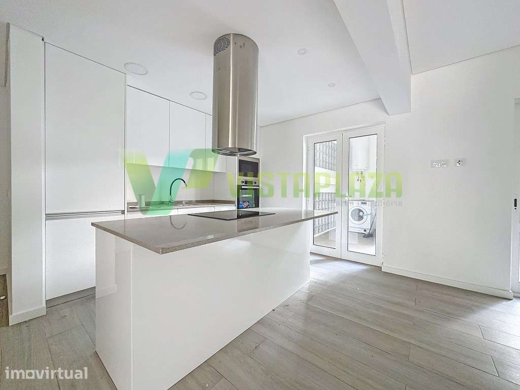 Apartamento T3 Completamente Remodelado em Portimão - Grande imagem: 3/19