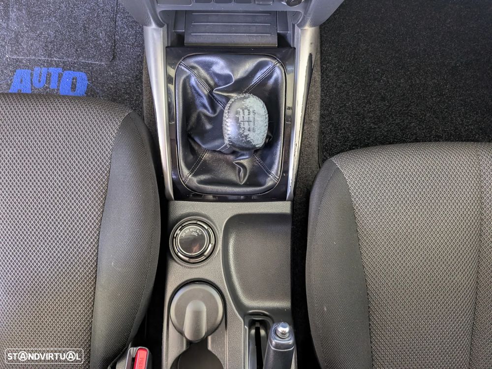 Mitsubishi L200 2.4 DI-D CD Instyle Strakar 4WD - 14