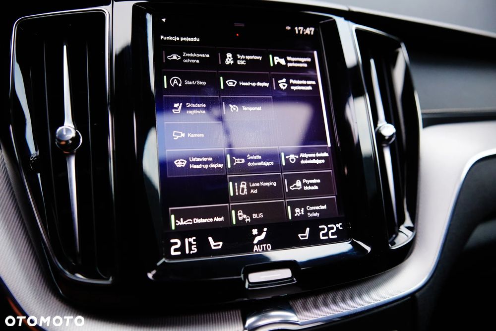 Volvo XC 60 D4 SCR AWD R-Design - 22