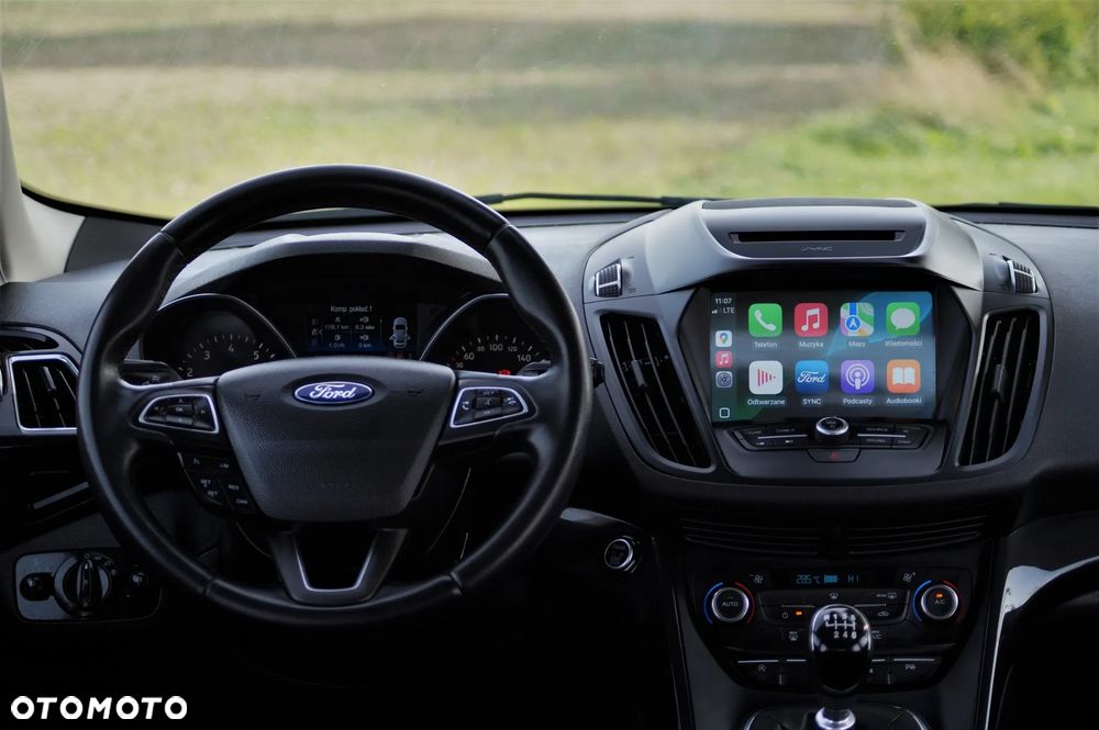 Ford Kuga - 37