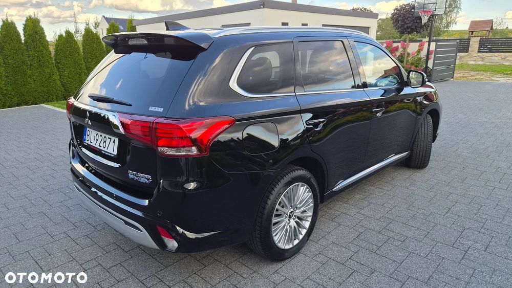 Mitsubishi Outlander 2.4 4WD Diamant - 27