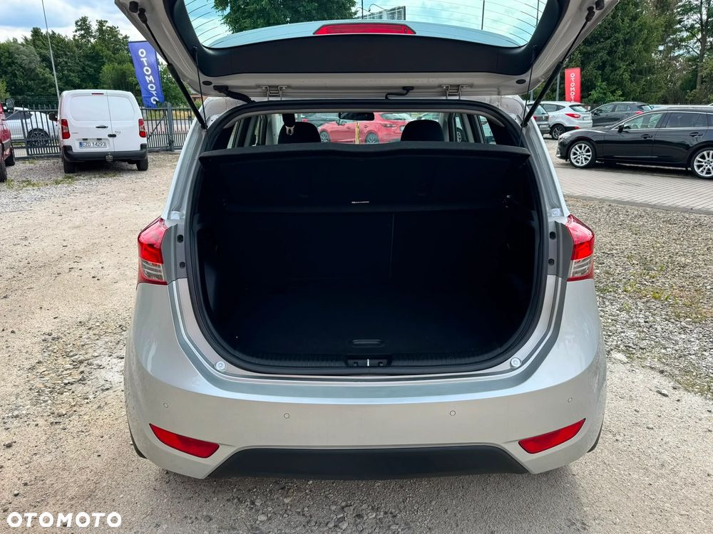 Hyundai ix20 - 23