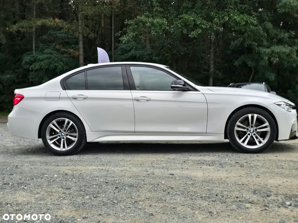 BMW Seria 3 330i - 30