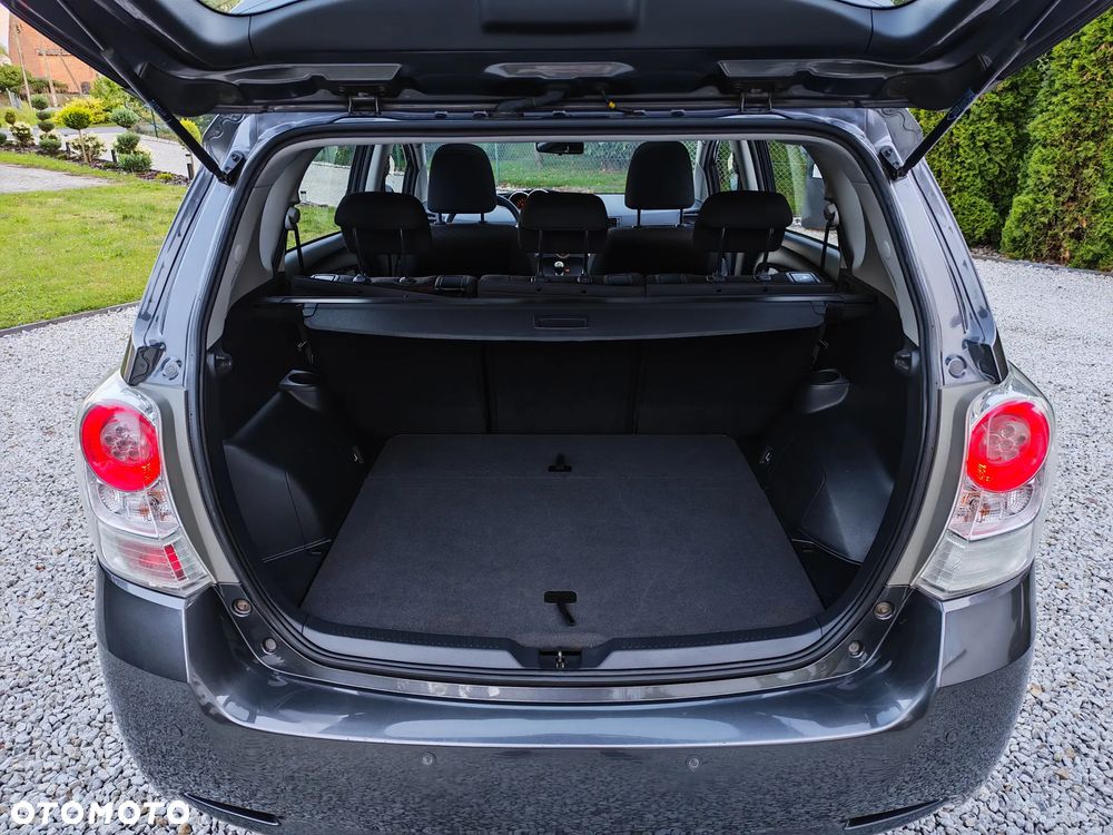 Toyota Verso 1.8 Sol plus - 19