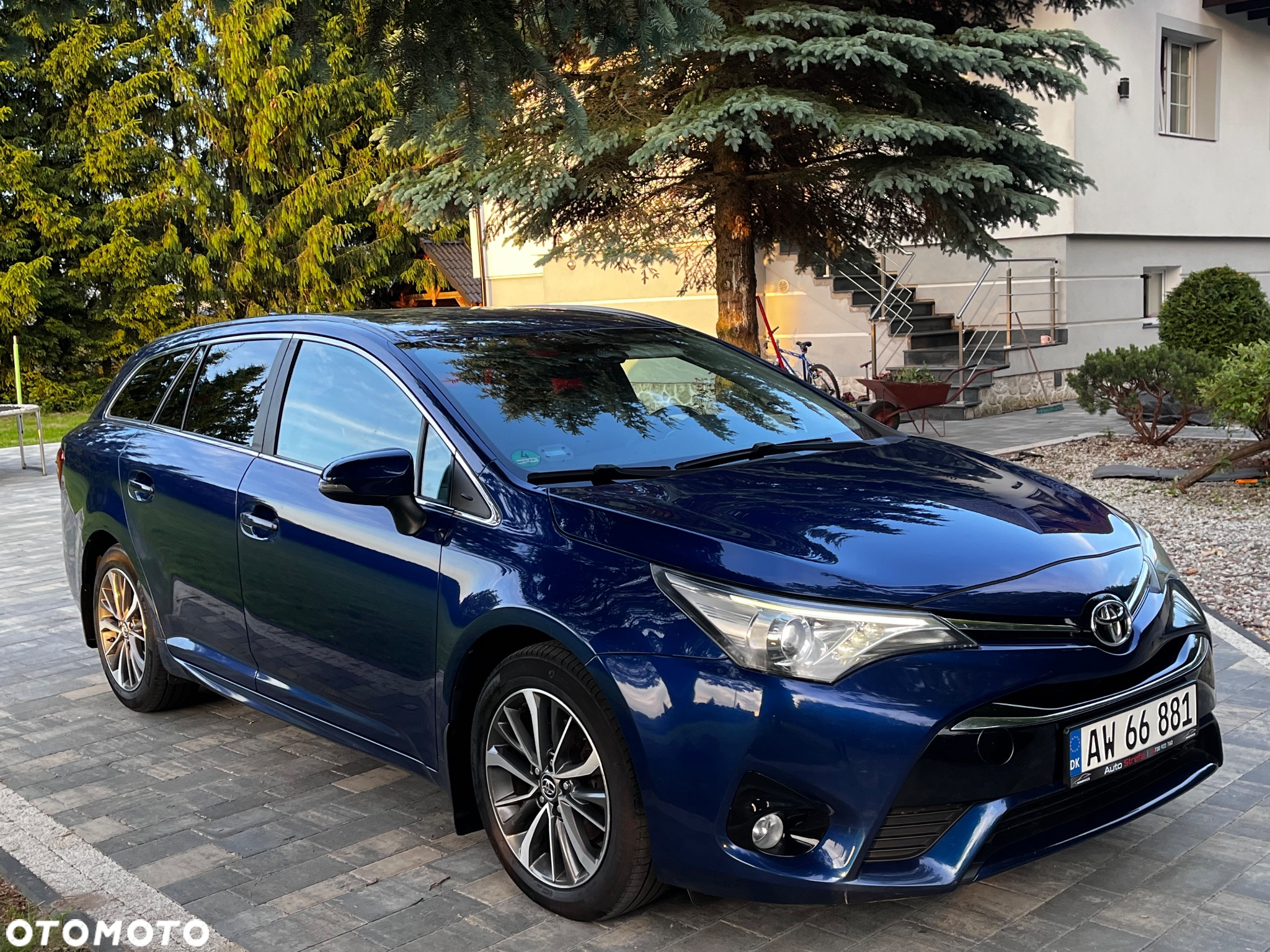 Toyota Avensis - 2