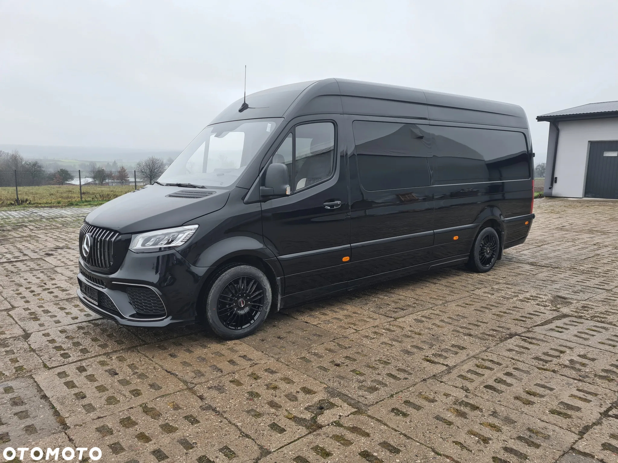 Mercedes-Benz Sprinter - 11