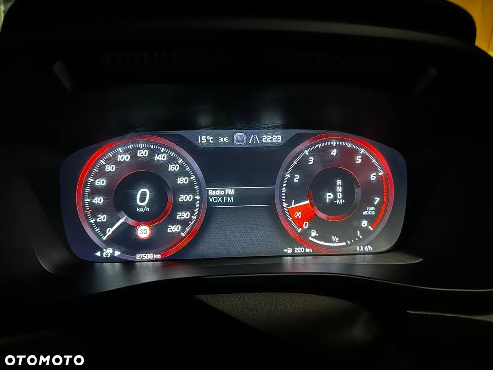 Volvo XC 40 T5 AWD Momentum - 9