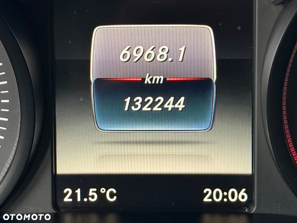 Mercedes-Benz Klasa C 300 9G-TRONIC AMG Line - 31