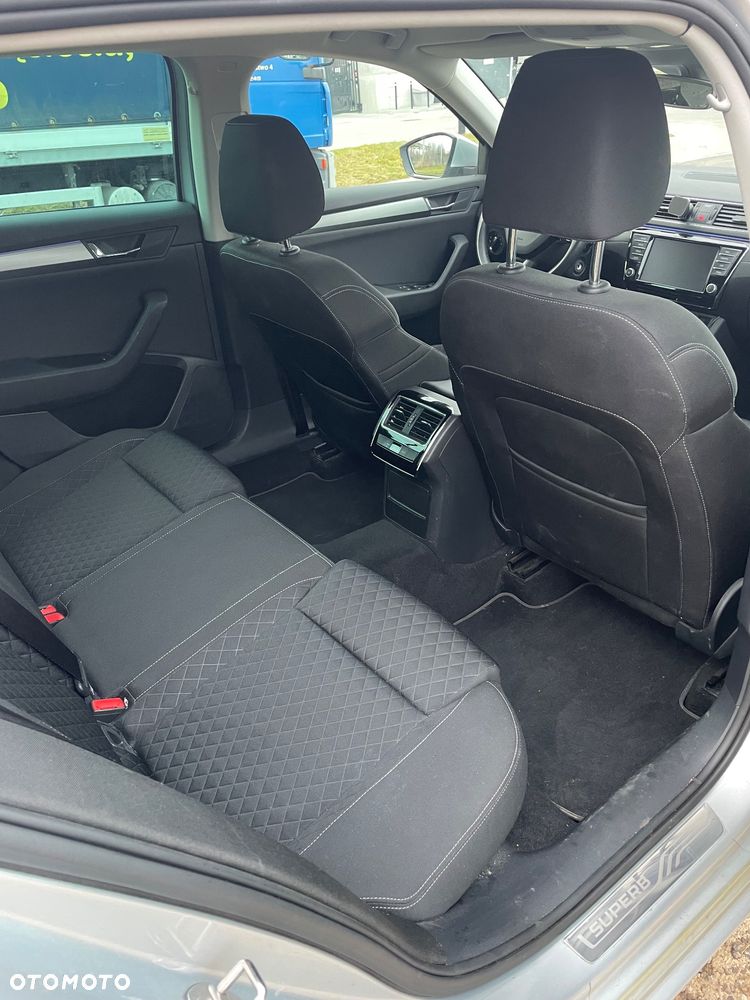 Skoda Superb 2.0 TDI Premium Edition - 13
