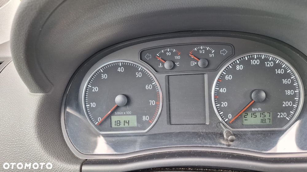 Volkswagen Polo 1.4 16V Comfortline - 13