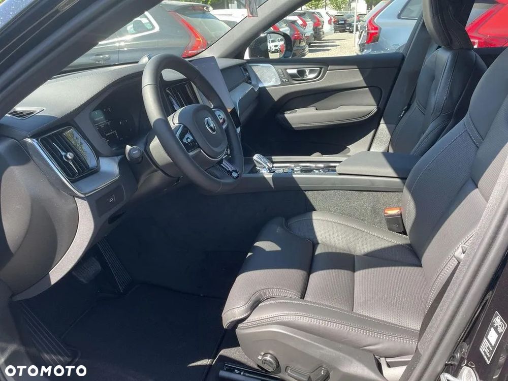 Volvo XC 60 B5 B AWD Ultra Black Edition - 28