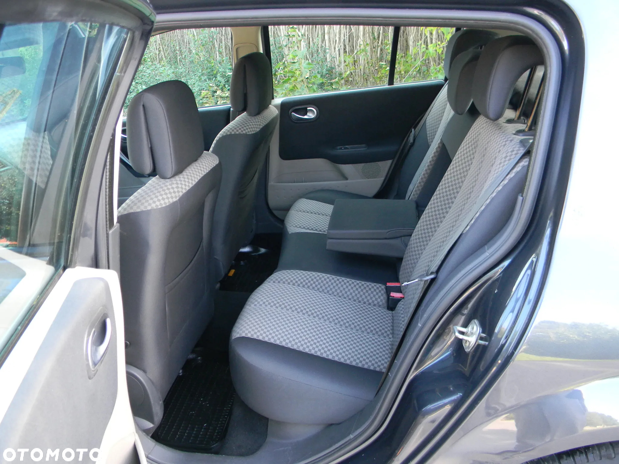 Renault Megane 1.9 dCi Exception - 16