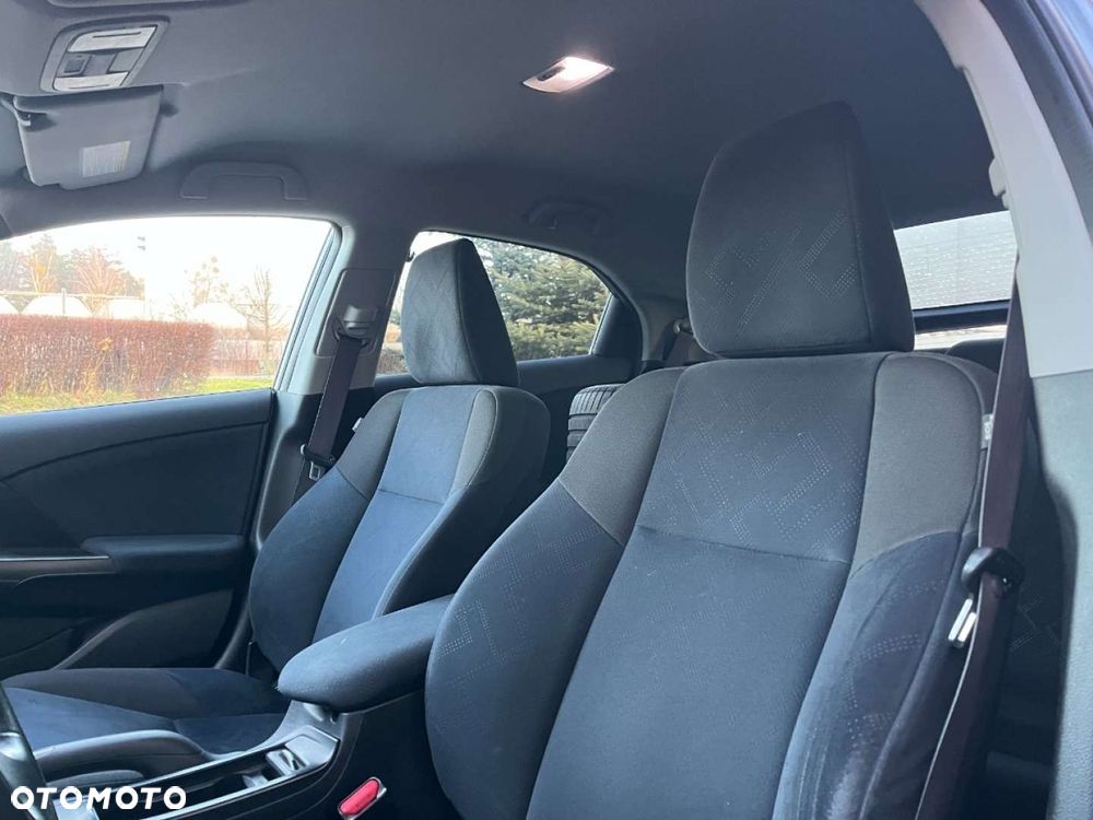 Honda Civic 1.8 i-VTEC Sport - 21